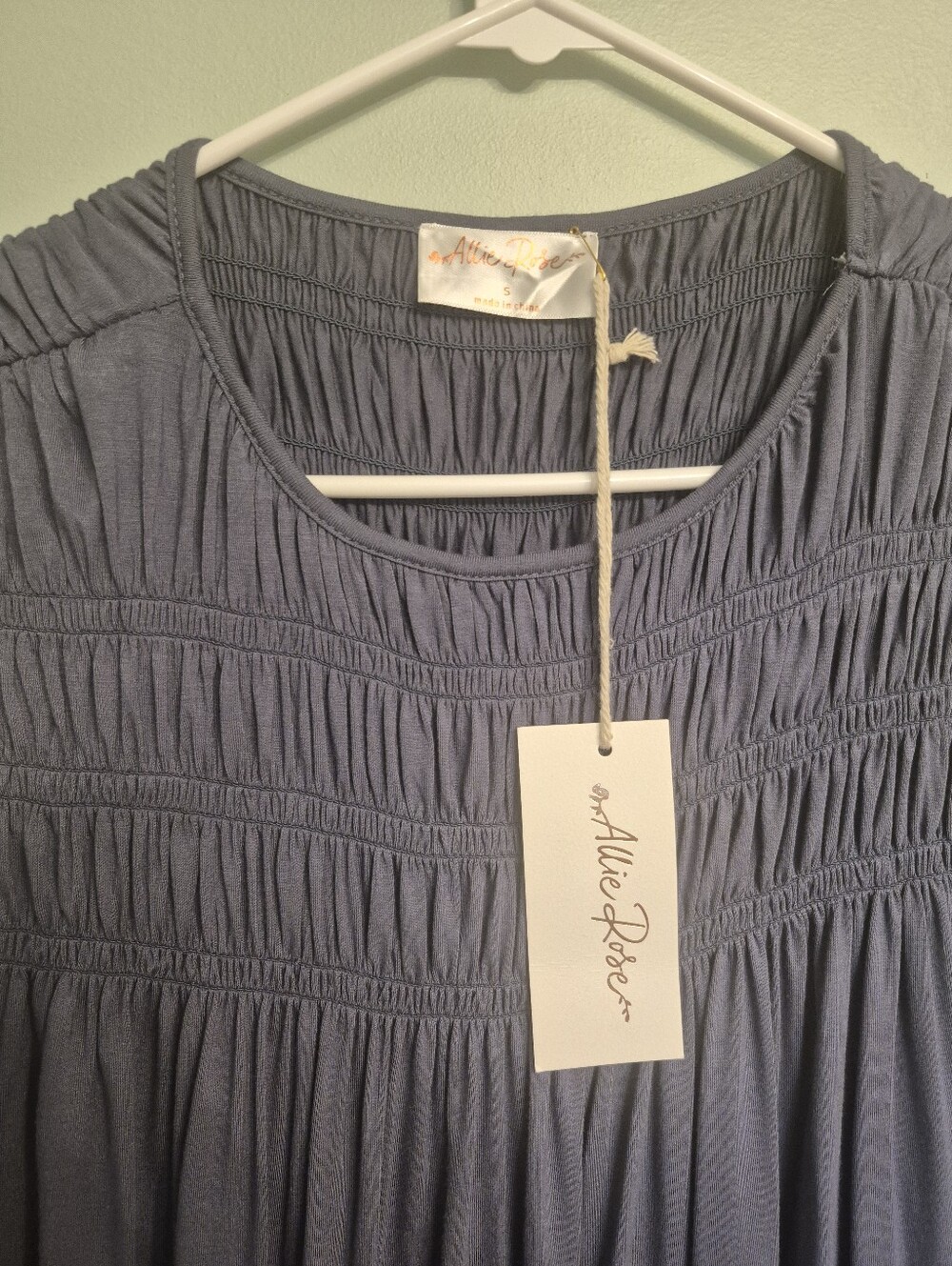 Allie Rose Womens Babydoll Blue Oversized Sleeveless Smocked Yoke Top Size Small - Picture 4 of 6
